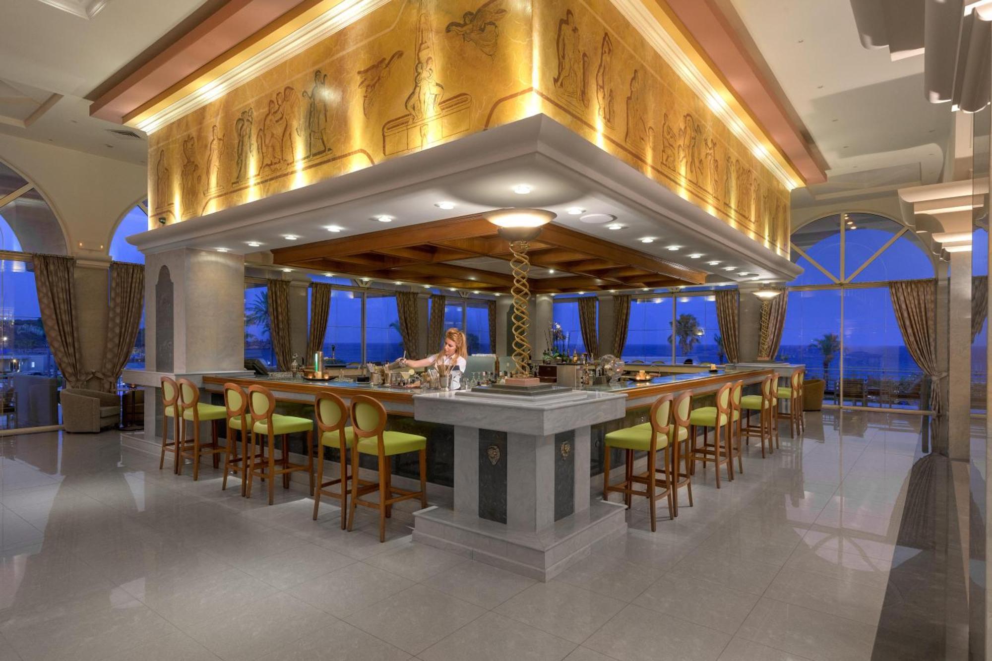 Rodos Palladium Leisure & Wellness Kallithea  Bagian luar foto The bar at the hotel