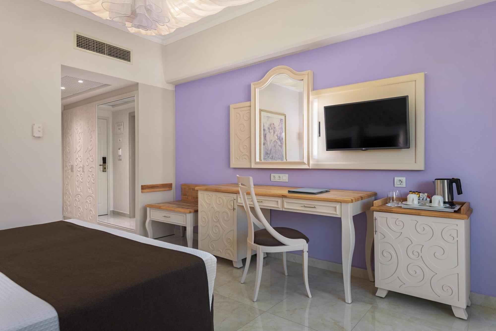 Rodos Palladium Leisure & Wellness Kallithea  Bagian luar foto A room at the hotel