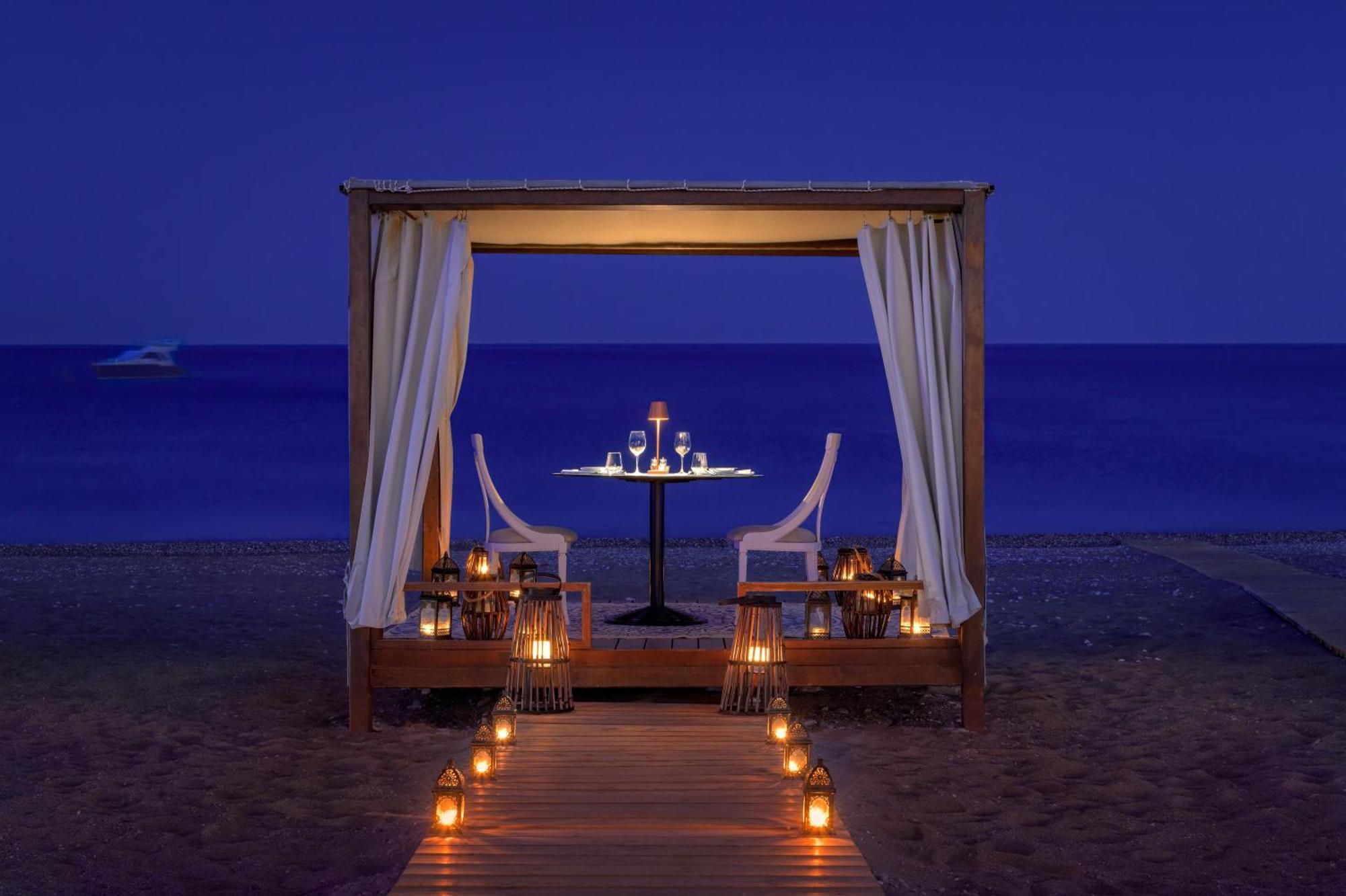 Rodos Palladium Leisure & Wellness Kallithea  Bagian luar foto Beachfront dining at the resort