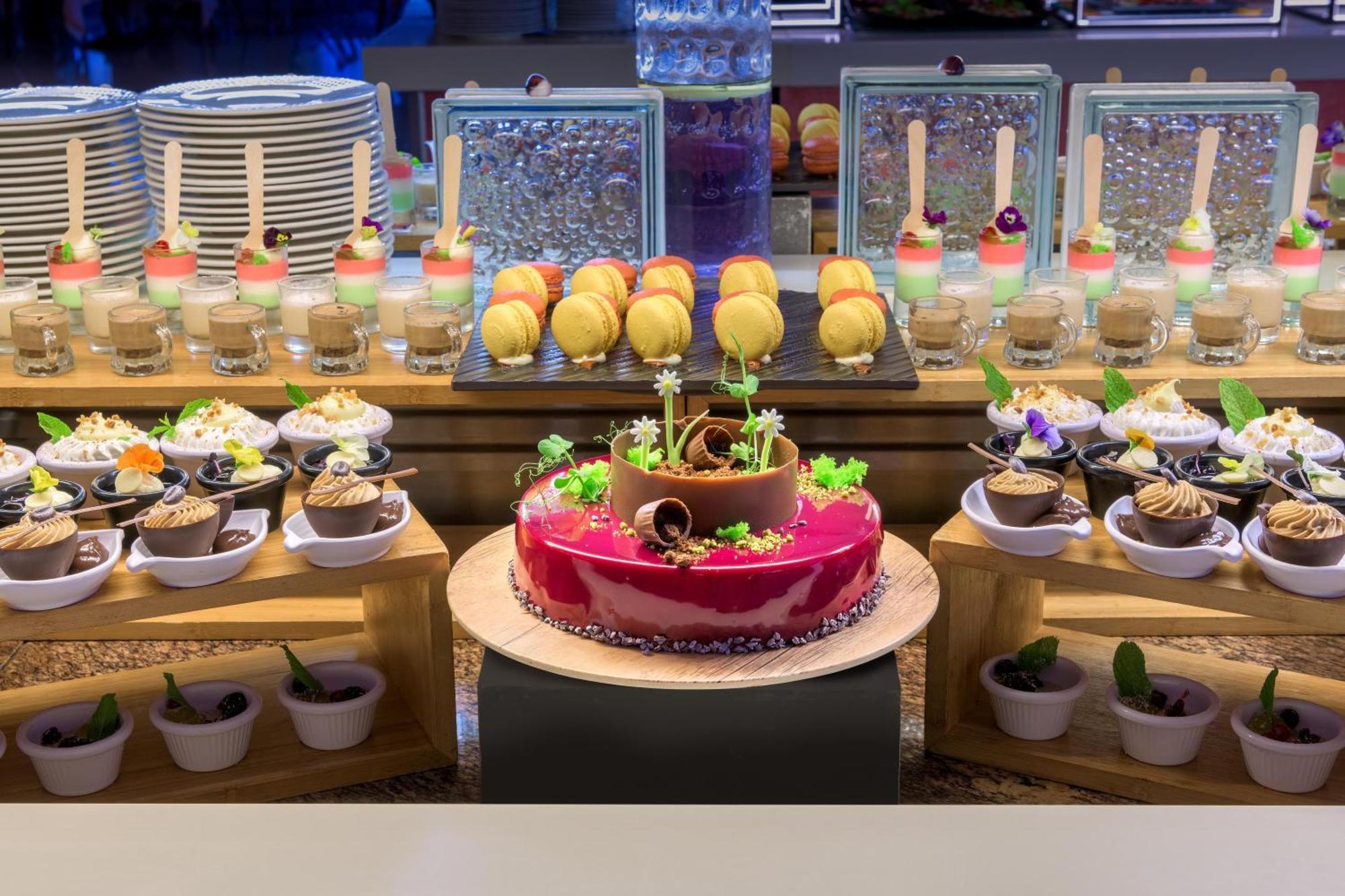 Rodos Palladium Leisure & Wellness Kallithea  Bagian luar foto A dessert buffet