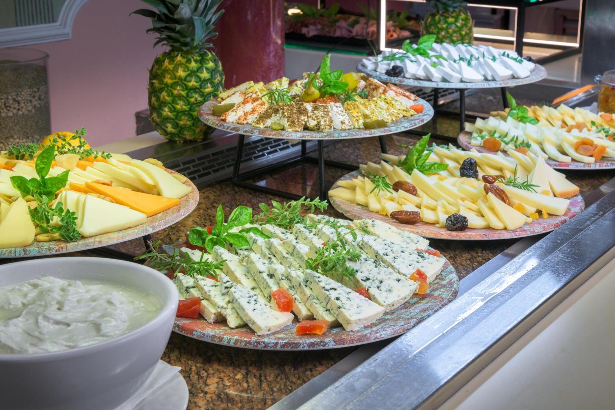 Rodos Palladium Leisure & Wellness Kallithea  Bagian luar foto A cheese platter